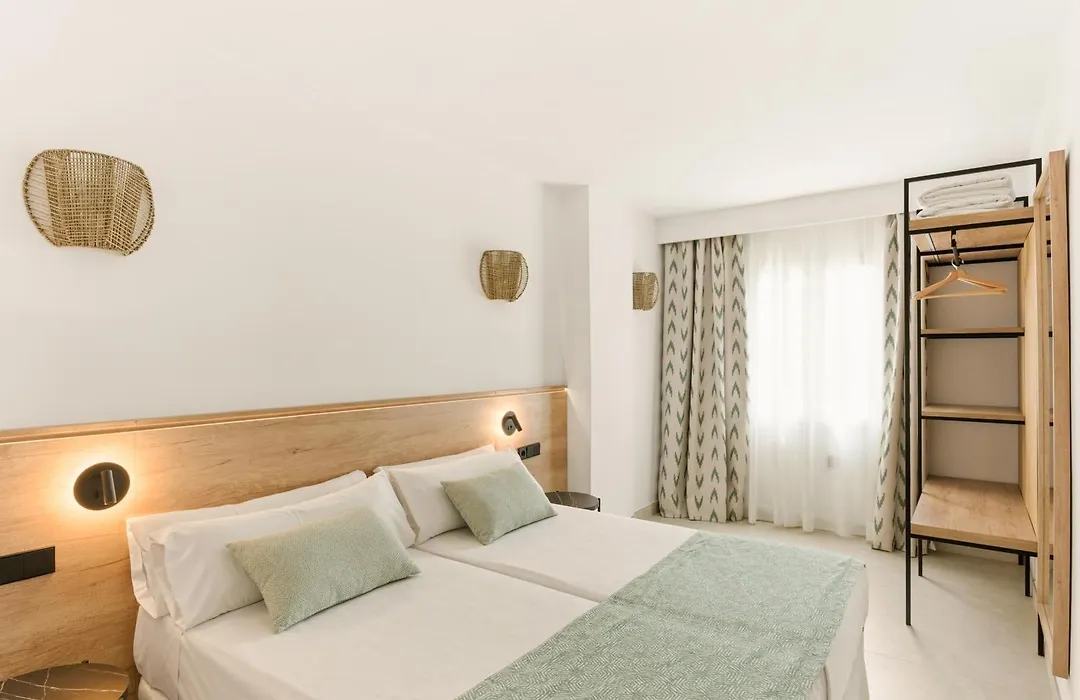 Aquasol Aparthotel-1